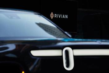 Rivian Falls Most Since November After Amazon’s Stellantis Deal