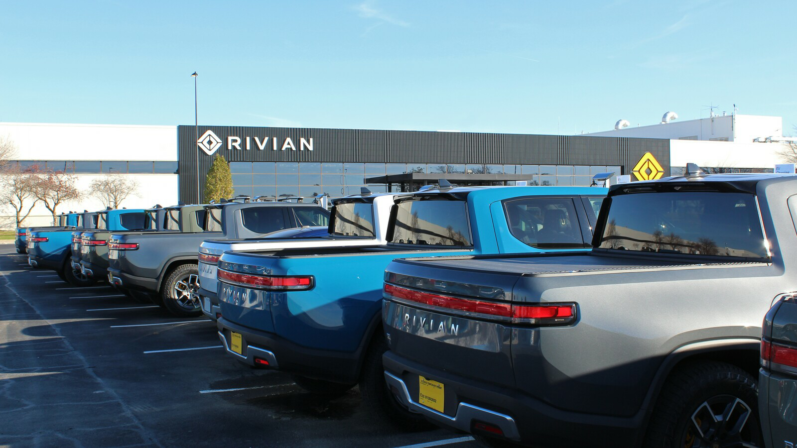 Rivian Sticks With Year-End Guidance as Quarterly Loss Widens
