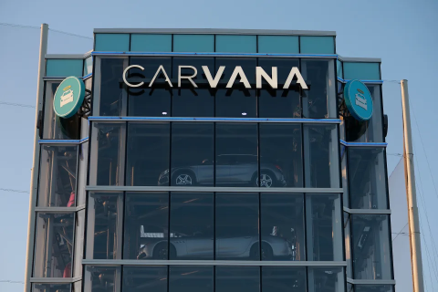 在债权人协议和另一个1美元的目标股价之后，由于担心破产，Carvana股价暴跌