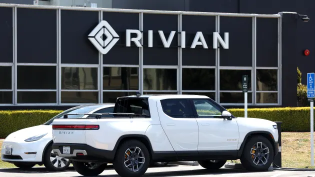 Rivian公布的第四季度喜忧参半，电动汽车产量前景不佳，股价下跌