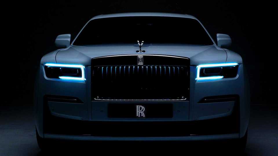 Rolls-Royce, Bugatti, and Lamborghini enjoy record luxury car sales in 2021