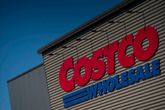 Costco Q2 Revenue Slips Slightly