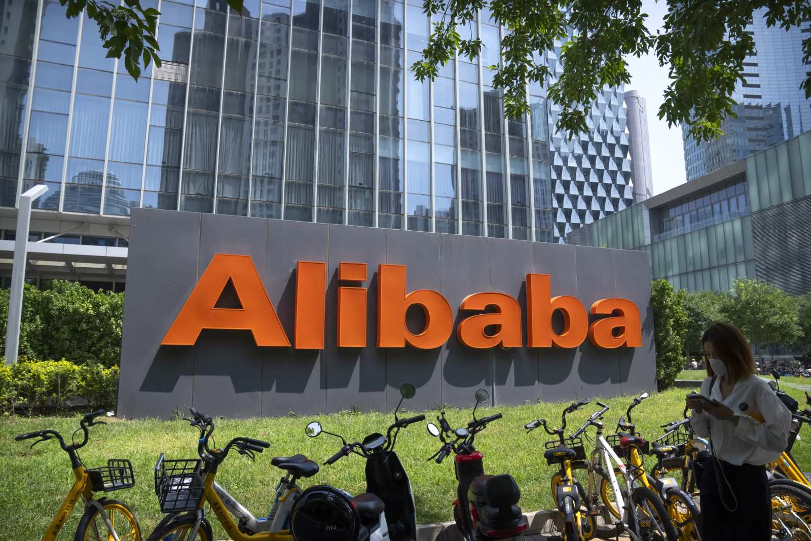 Alibaba is facing the reduction of holdings by the giant Softbank: an analysis of development difficulties and cooperation prospects