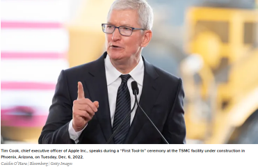 Opnion | Apple CEO Tim Cook requests and receives a 40% pay cut after shareholder vote