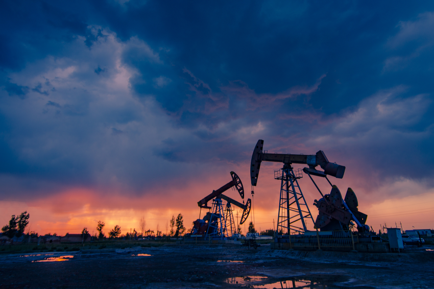 Investment Opportunities and Industries Affected by Fluctuating Oil Prices