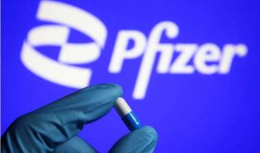 FDAは今週、Pfizer、Merckのコロナ治療薬を承認する可能性があると2021年11月23日に報じられ、Pfizer株は下落しました