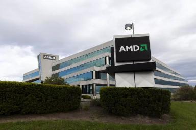 AMD shares fall 4% to lead selloff in chip stocks