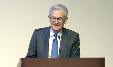 Powell：FOMCは利上げリスクがバランスを取るにつれ、慎重に前進している