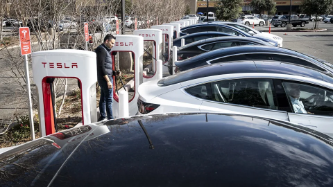 電動汽車在 2022 年底比天然氣動力汽車更昂貴：諮詢公司