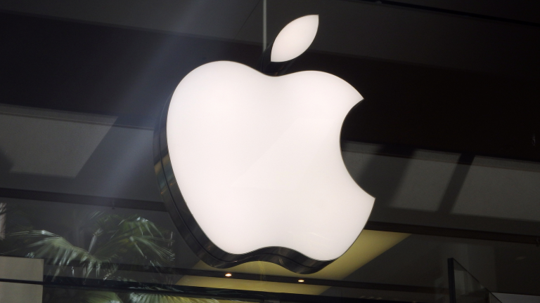 Could Apple’s 5G Deal Be a Game-Changer for AAPL Stock?