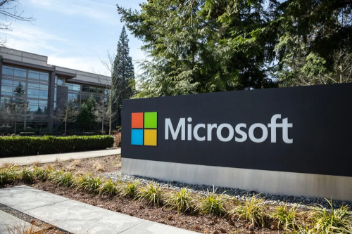 Microsoft Broadens AI Bets Beyond OpenAI With Meta Alliance