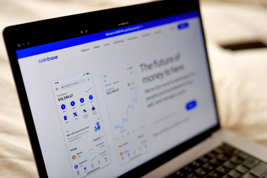 凯西·伍德说，币安的麻烦可能会使Coinbase受益，因为她的方舟投资基金正在抢购美国加密货币交易所的股票- moomoo 社区