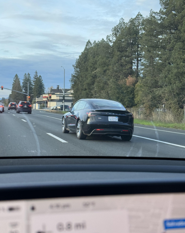 $Tesla (TSLA.US)$ New Model Y spotted and News of production in mid 2024 … lets go $Tesla (TSLA.US)$