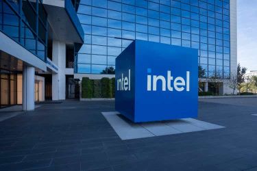 Can Intel's attempt to strategically transform and sell its chip manufacturing business turn the tide? Can it be a good buying opportunity now?