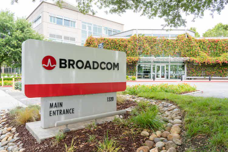 Will Broadcom surpass Tesla in market cap and squeeze into the top seven US tech giants? How much longer will it take for the market cap to exceed a trillion?