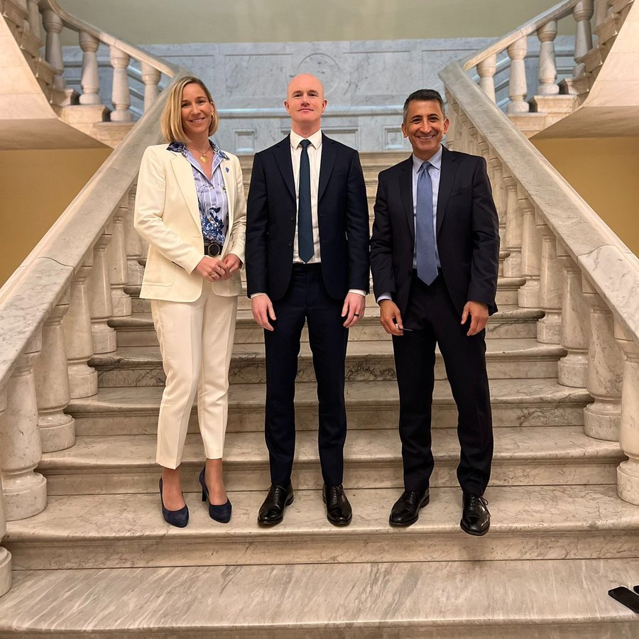 速報：コインベース・グローバルのCEOブライアン・アームストロング氏は「非常に明確です：アメリカの有権者は暗号資産を望ん... -  moomooコミュニティ