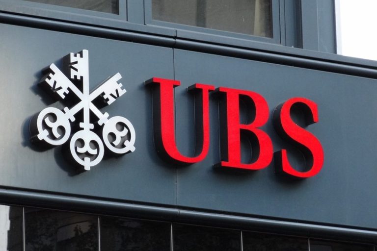 🚨𝗝𝗨𝗦𝗧 𝗜𝗡: 🇨🇭 UBS has raised its bitcoin:native ETF holdings by 230%, bringing the position to $90M . For a $7T giant, the size is still small, but the signal definitely isn’t.