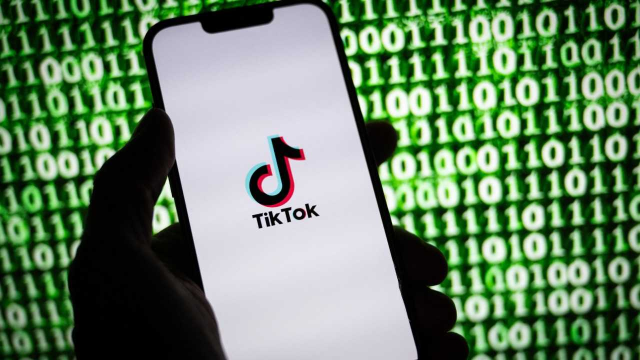 US House Panel Unanimously Approves Bill to Force TikTok Divestiture or Face Ban, Citing Security Concerns