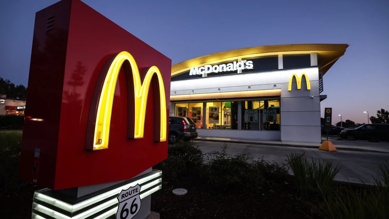 McDonald’s shares fall after CDC says E. coli outbreak linke