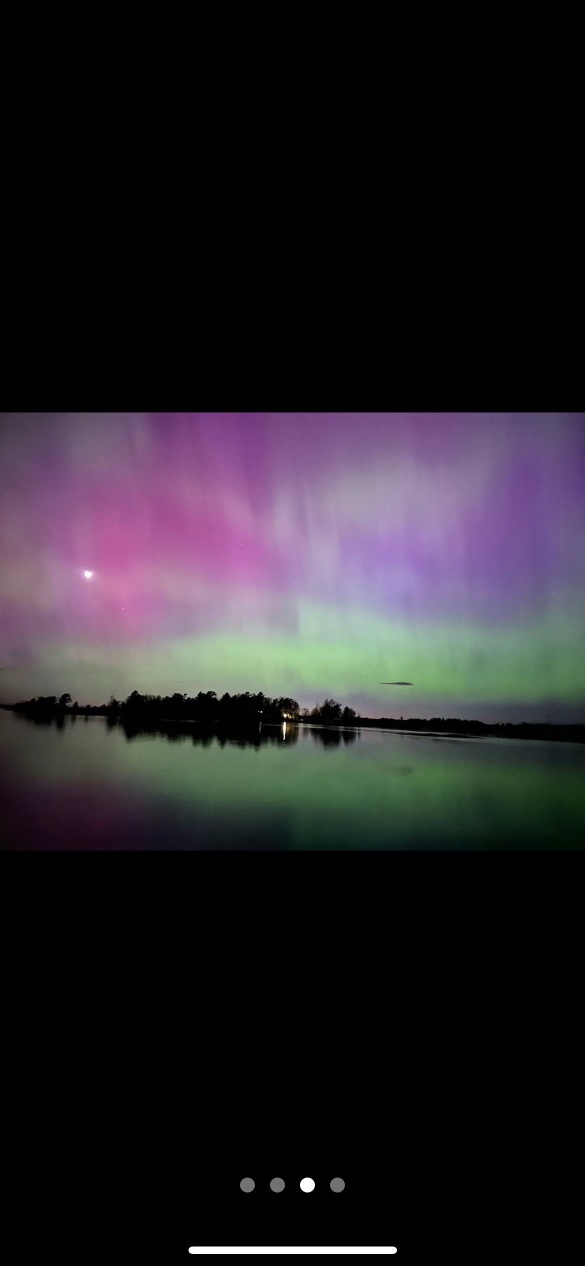 Happy Mother's Day to everyone who is a mom or has a mom! Share it! The auroras only appear once every 20 years