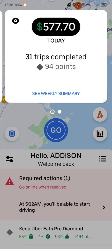 在Uber eats上工作12小時。花費了$22的油錢，賺了$577。別穿着拖鞋玩