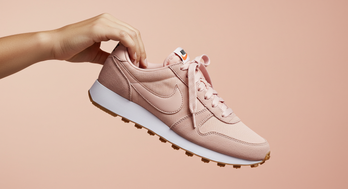 Nike股价暴跌23%，估值修正还是基本面恶化？2025年投资人该看的10个真相