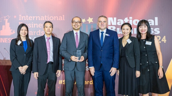 OUE REIT wins SBR National Business Award 2024